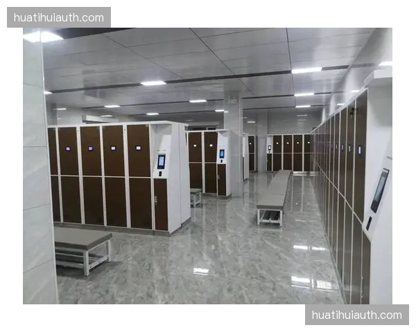 智能储物柜广告分发终端，激活场馆内最后一百米营销